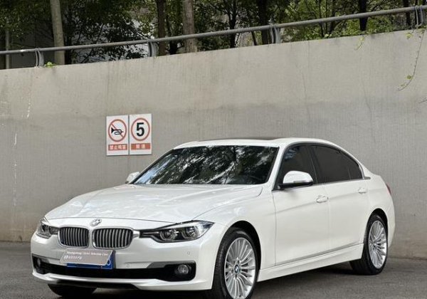 牛在线 12万入手准新宝马3系，颜值动力双在线，真值？